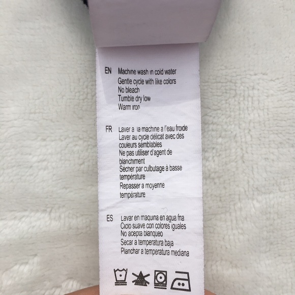 Black Hooded Crop Top - Picture 4 of 4